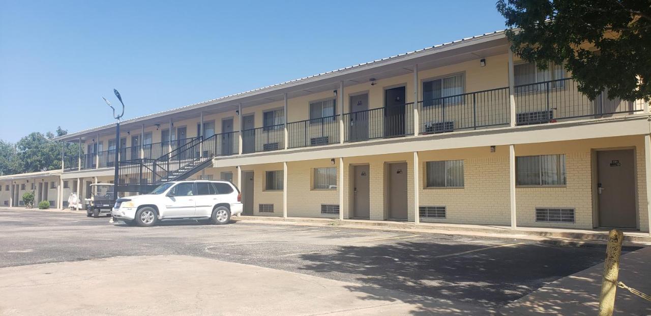 Gold Key Inn Brady Exterior foto